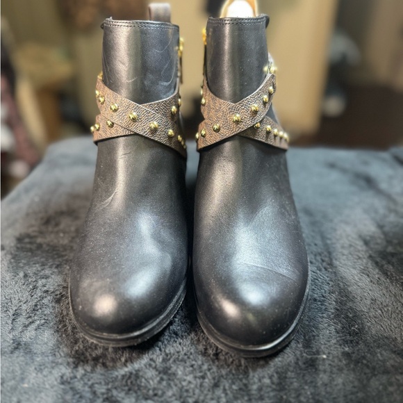 Michael Kors Black and Tan Ankle Boots with Gold Accents - Picture 4 of 4